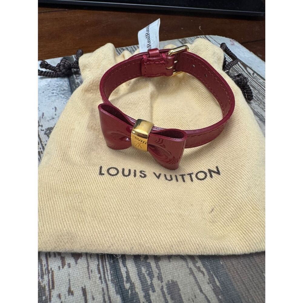 *Louis Vuitton* RARE Red Vernis Favorite 🌺Bow🌺 Leather Bracelet